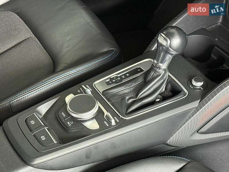 Внедорожник / Кроссовер Audi Q2L e-tron 2021 в Одессе