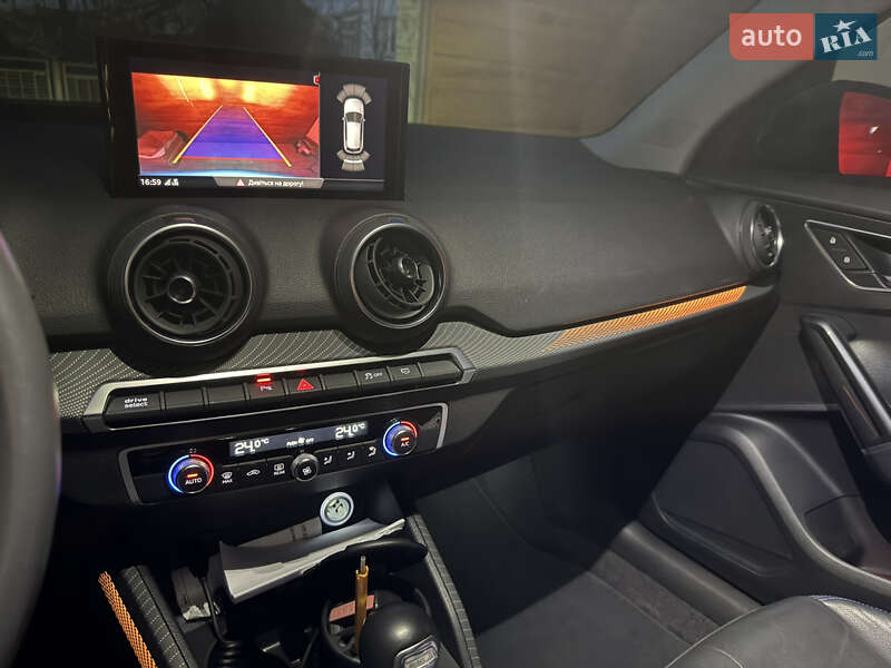 Внедорожник / Кроссовер Audi Q2L e-tron 2022 в Ровно