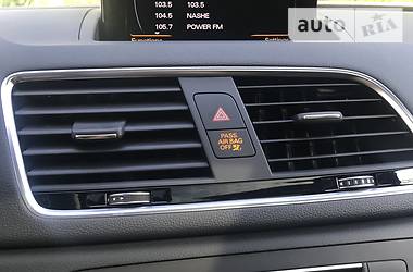 Позашляховик / Кросовер Audi Q3 2017 в 