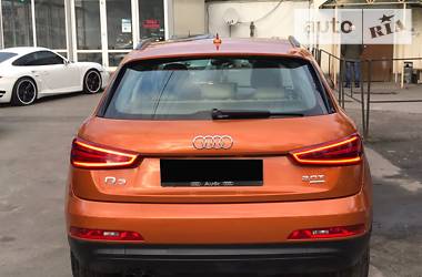 Позашляховик / Кросовер Audi Q3 2013 в 