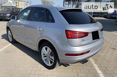 Позашляховик / Кросовер Audi Q3 2016 в 