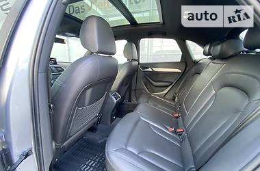 Позашляховик / Кросовер Audi Q3 2016 в 