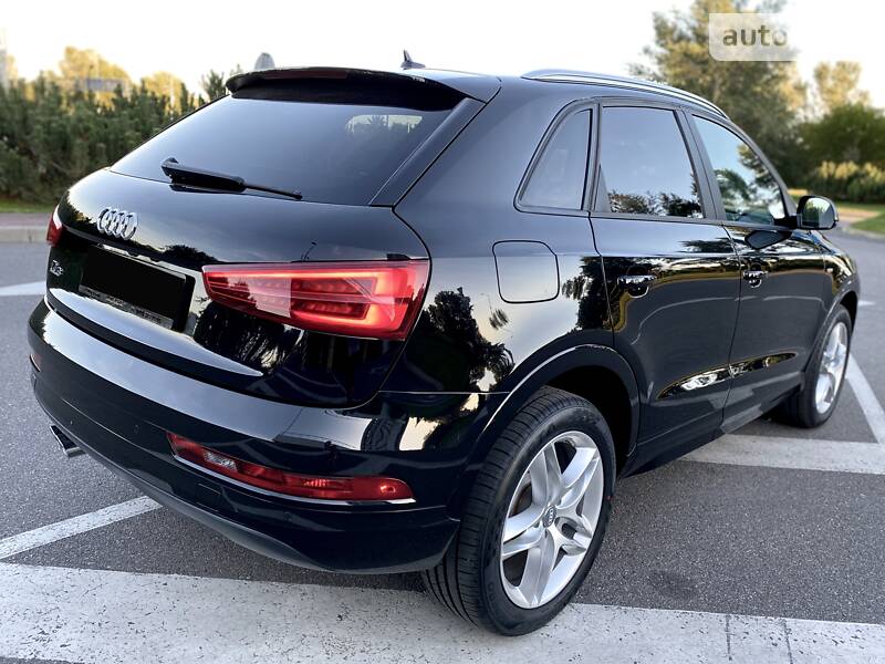 Позашляховик / Кросовер Audi Q3 2017 в Києві