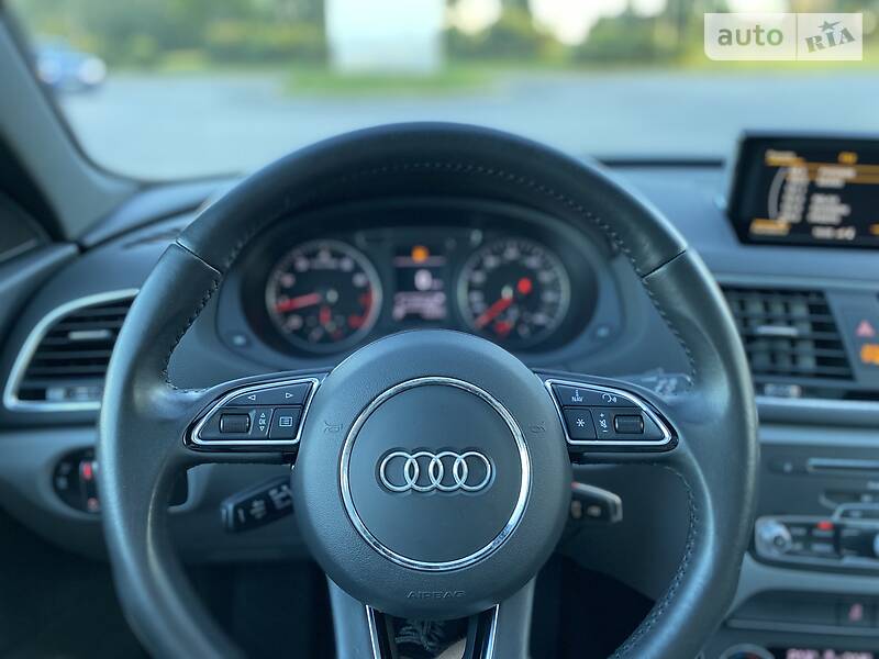 Позашляховик / Кросовер Audi Q3 2017 в Києві