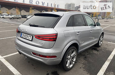 Внедорожник / Кроссовер Audi Q3 2014 в Киеве