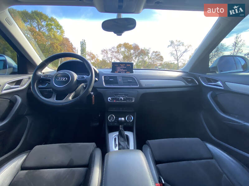Внедорожник / Кроссовер Audi Q3 2012 в Александрие