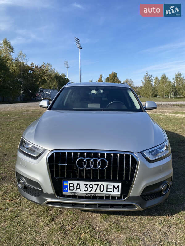 Внедорожник / Кроссовер Audi Q3 2012 в Александрие