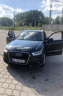 Внедорожник / Кроссовер Audi Q3 2013 в Черновцах