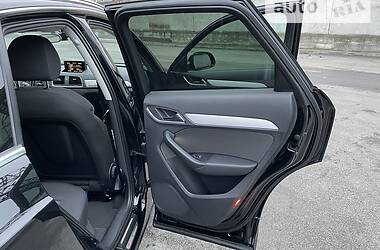 Позашляховик / Кросовер Audi Q3 2012 в 