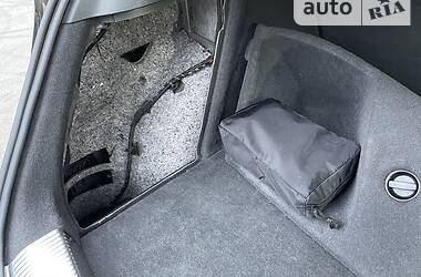 Позашляховик / Кросовер Audi Q3 2012 в 