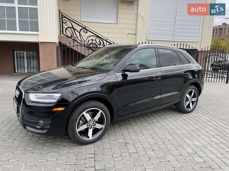 Внедорожник / Кроссовер Audi Q3 2015 в Кременчуге