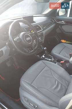 Внедорожник / Кроссовер Audi Q3 2015 в 