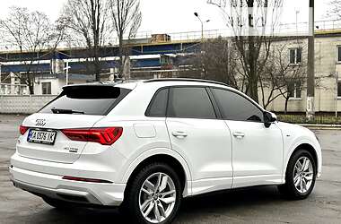 Внедорожник / Кроссовер Audi Q3 2020 в 