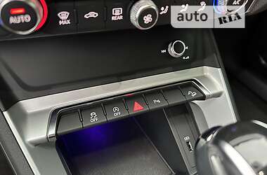 Внедорожник / Кроссовер Audi Q3 2020 в 