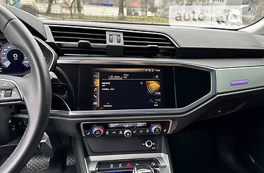 Внедорожник / Кроссовер Audi Q3 2020 в 