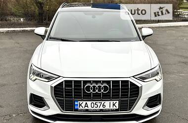 Внедорожник / Кроссовер Audi Q3 2020 в 
