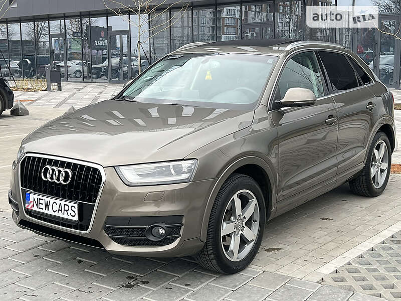 Позашляховик / Кросовер Audi Q3 2015 в Рівному