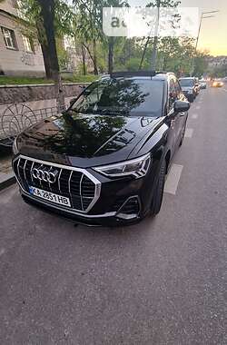 Позашляховик / Кросовер Audi Q3 2019 в Києві