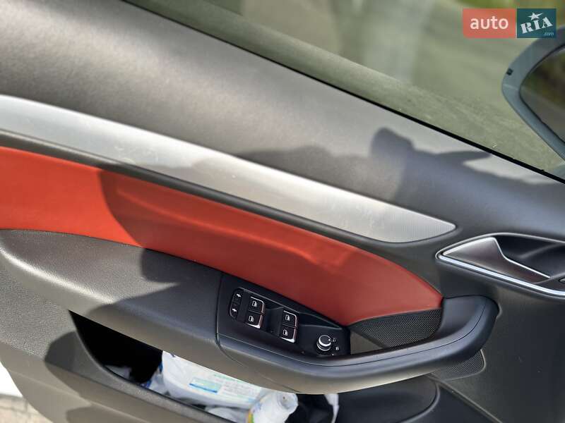 Внедорожник / Кроссовер Audi Q3 2016 в Борисполе