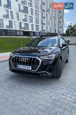 Внедорожник / Кроссовер Audi Q3 2019 в 