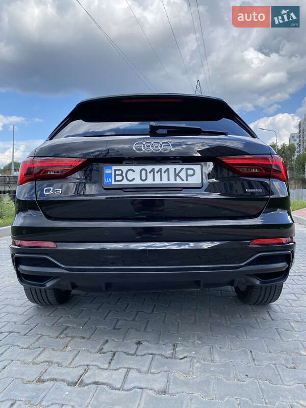 Позашляховик / Кросовер Audi Q3 2019 в Львові
