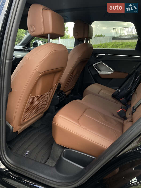 Позашляховик / Кросовер Audi Q3 2019 в Львові