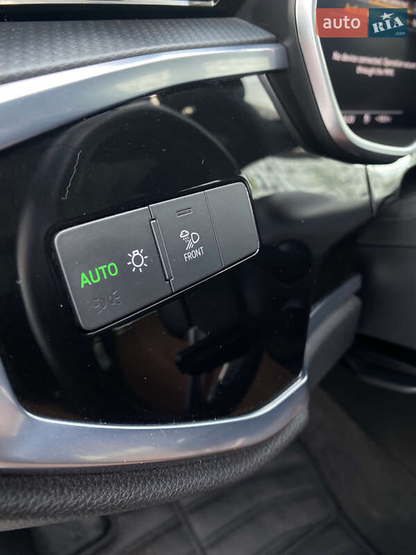 Позашляховик / Кросовер Audi Q3 2019 в Львові