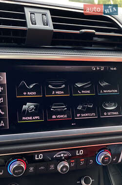 Внедорожник / Кроссовер Audi Q3 2019 в 