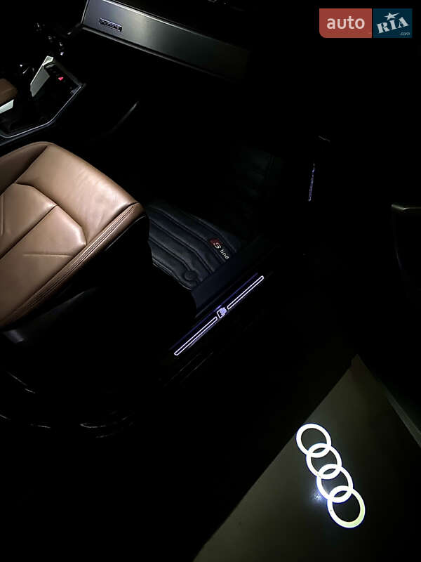 Позашляховик / Кросовер Audi Q3 2019 в Львові