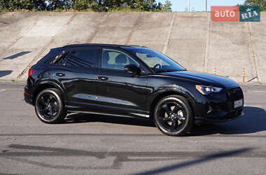 Внедорожник / Кроссовер Audi Q3 2021 в 