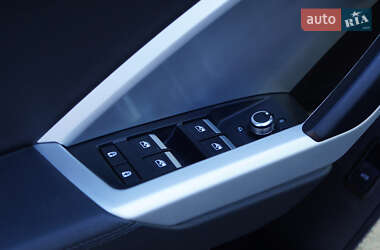 Внедорожник / Кроссовер Audi Q3 2021 в 