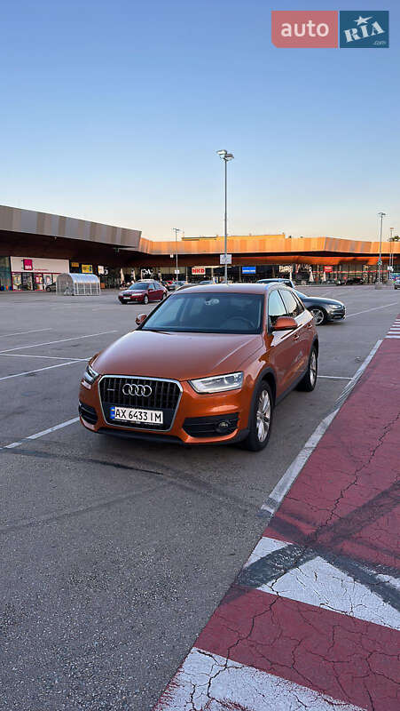 Внедорожник / Кроссовер Audi Q3 2011 в Киеве