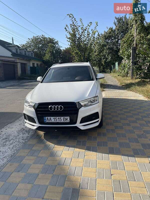 Внедорожник / Кроссовер Audi Q3 2018 в 
