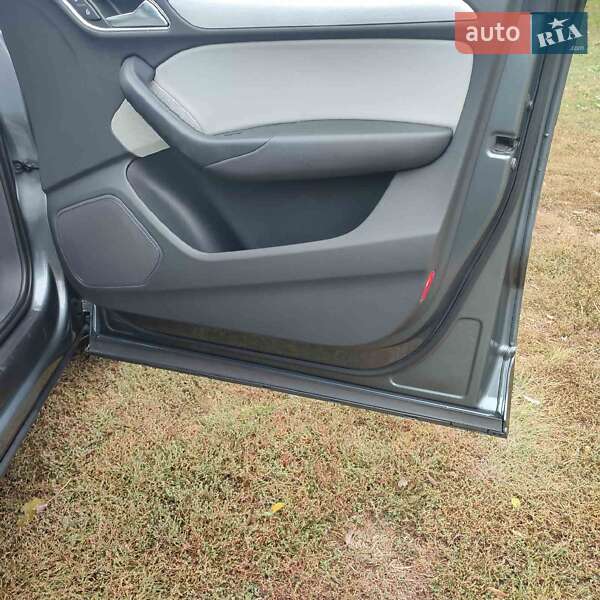 Внедорожник / Кроссовер Audi Q3 2014 в Полтаве фото 22 Внедорожник / Кроссовер Audi Q3 2014 в Полтаве