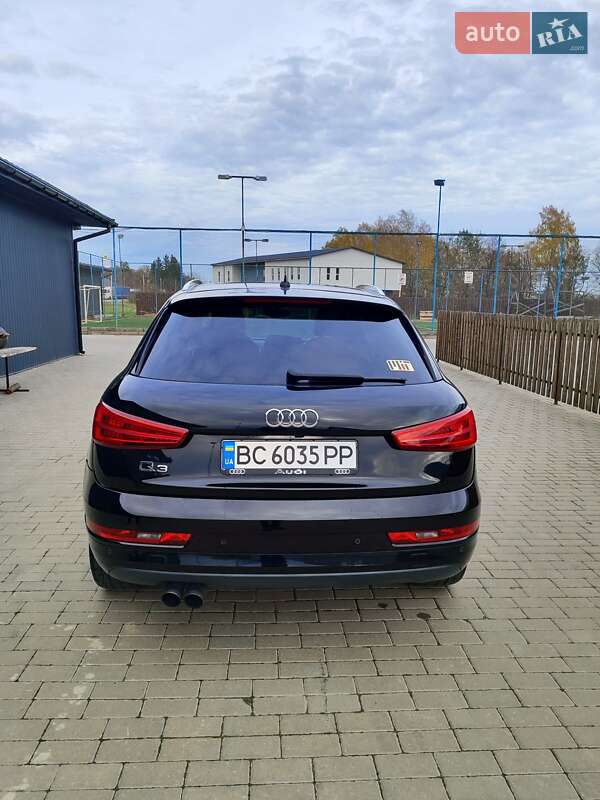 Внедорожник / Кроссовер Audi Q3 2016 в Львове