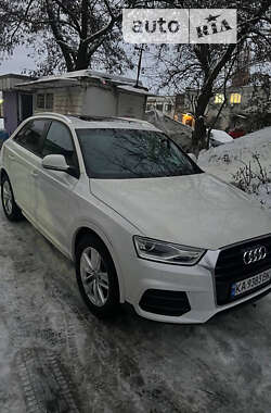 Позашляховик / Кросовер Audi Q3 2017 в Києві