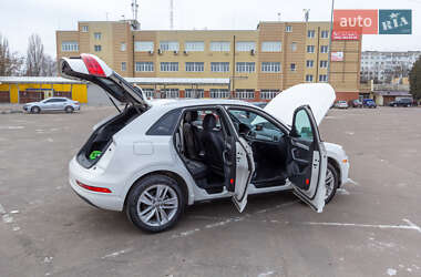 Внедорожник / Кроссовер Audi Q3 2016 в 