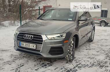 Внедорожник / Кроссовер Audi Q3 2016 в Ровно