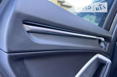 Внедорожник / Кроссовер Audi Q3 2022 в 