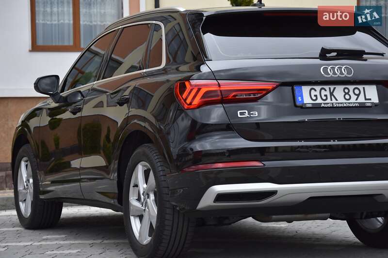Внедорожник / Кроссовер Audi Q3 2020 в Львове
