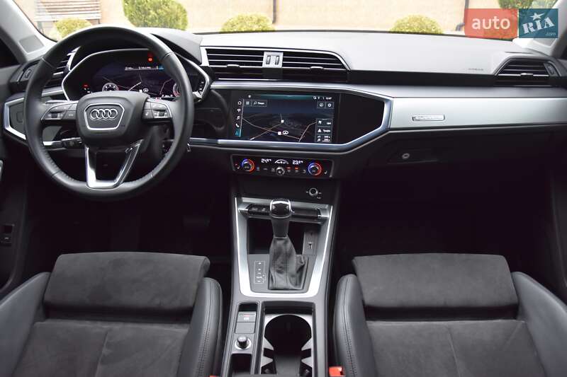 Внедорожник / Кроссовер Audi Q3 2020 в Львове
