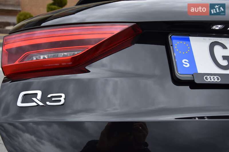 Внедорожник / Кроссовер Audi Q3 2020 в Львове