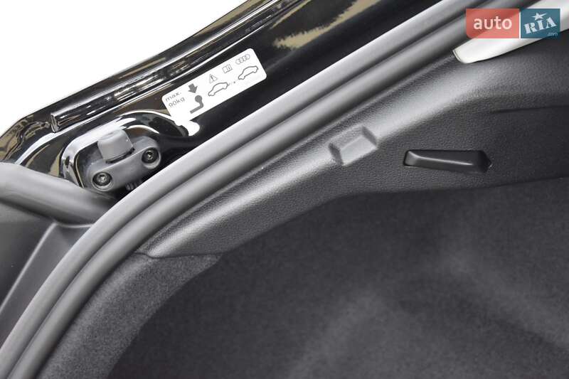 Внедорожник / Кроссовер Audi Q3 2020 в Львове