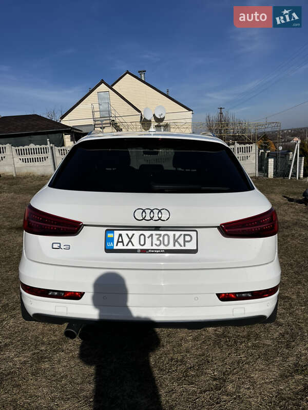 Внедорожник / Кроссовер Audi Q3 2016 в Харькове