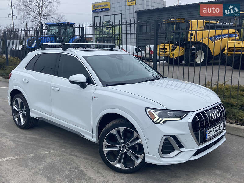 Внедорожник / Кроссовер Audi Q3 2020 в Сумах