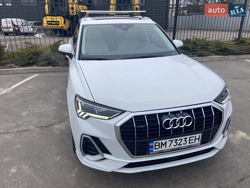 Внедорожник / Кроссовер Audi Q3 2020 в Сумах