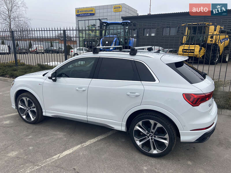 Внедорожник / Кроссовер Audi Q3 2020 в Сумах