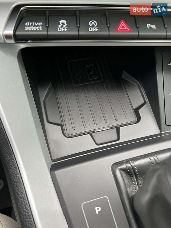 Внедорожник / Кроссовер Audi Q3 2020 в Сумах