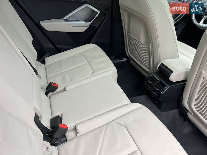 Внедорожник / Кроссовер Audi Q3 2020 в Сумах