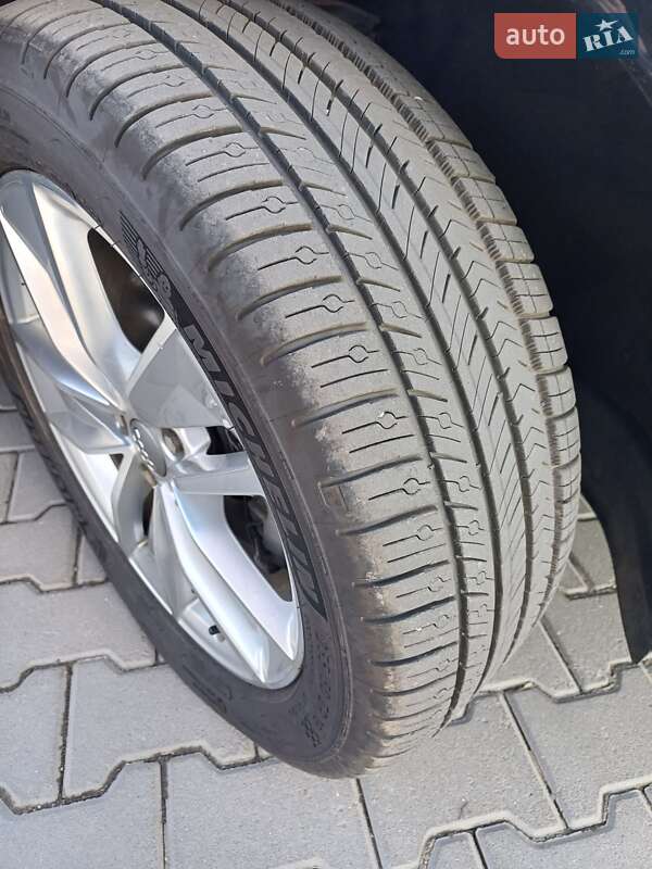 Внедорожник / Кроссовер Audi Q3 2016 в Хмельницком фото 14 Внедорожник / Кроссовер Audi Q3 2016 в Хмельницком